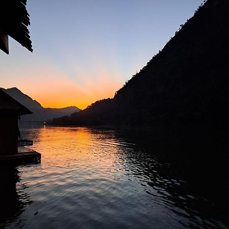 Nongkhiaw The Float House Hotel Bagian luar foto