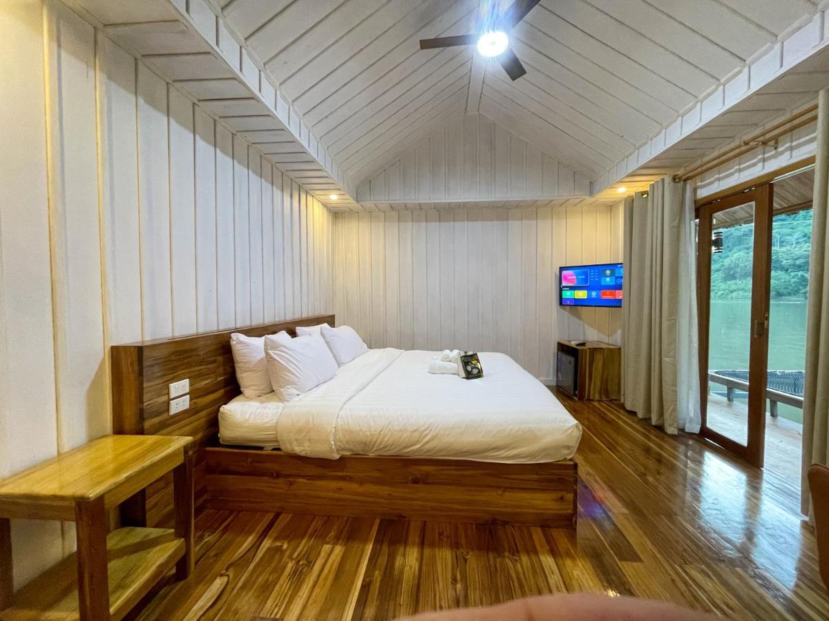 Nongkhiaw The Float House Hotel Bagian luar foto