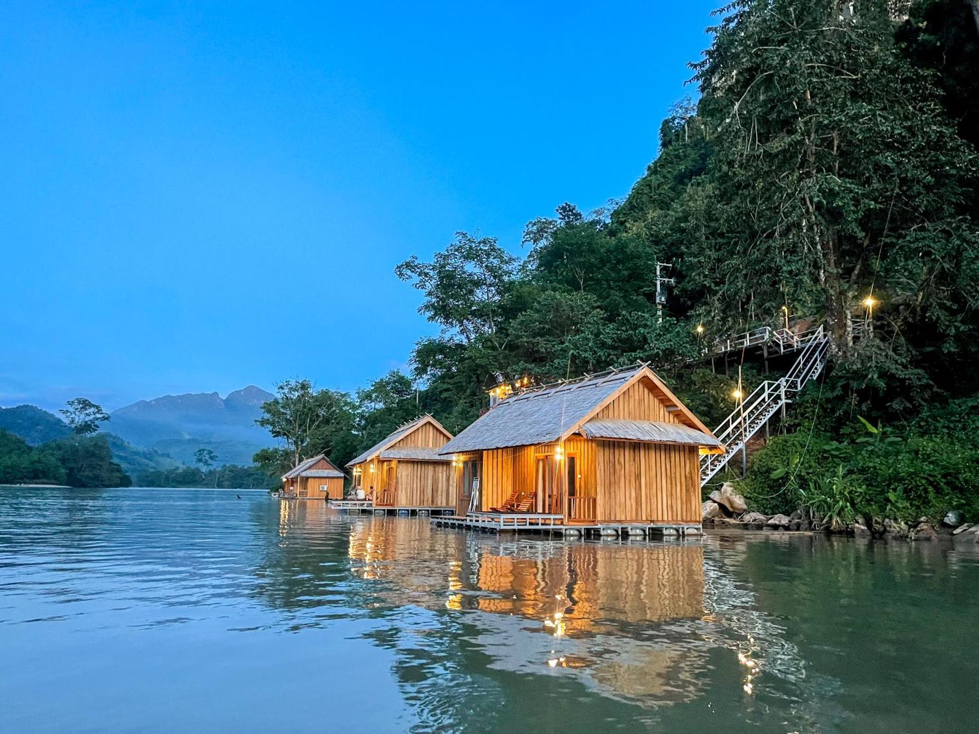 Nongkhiaw The Float House Hotel Bagian luar foto