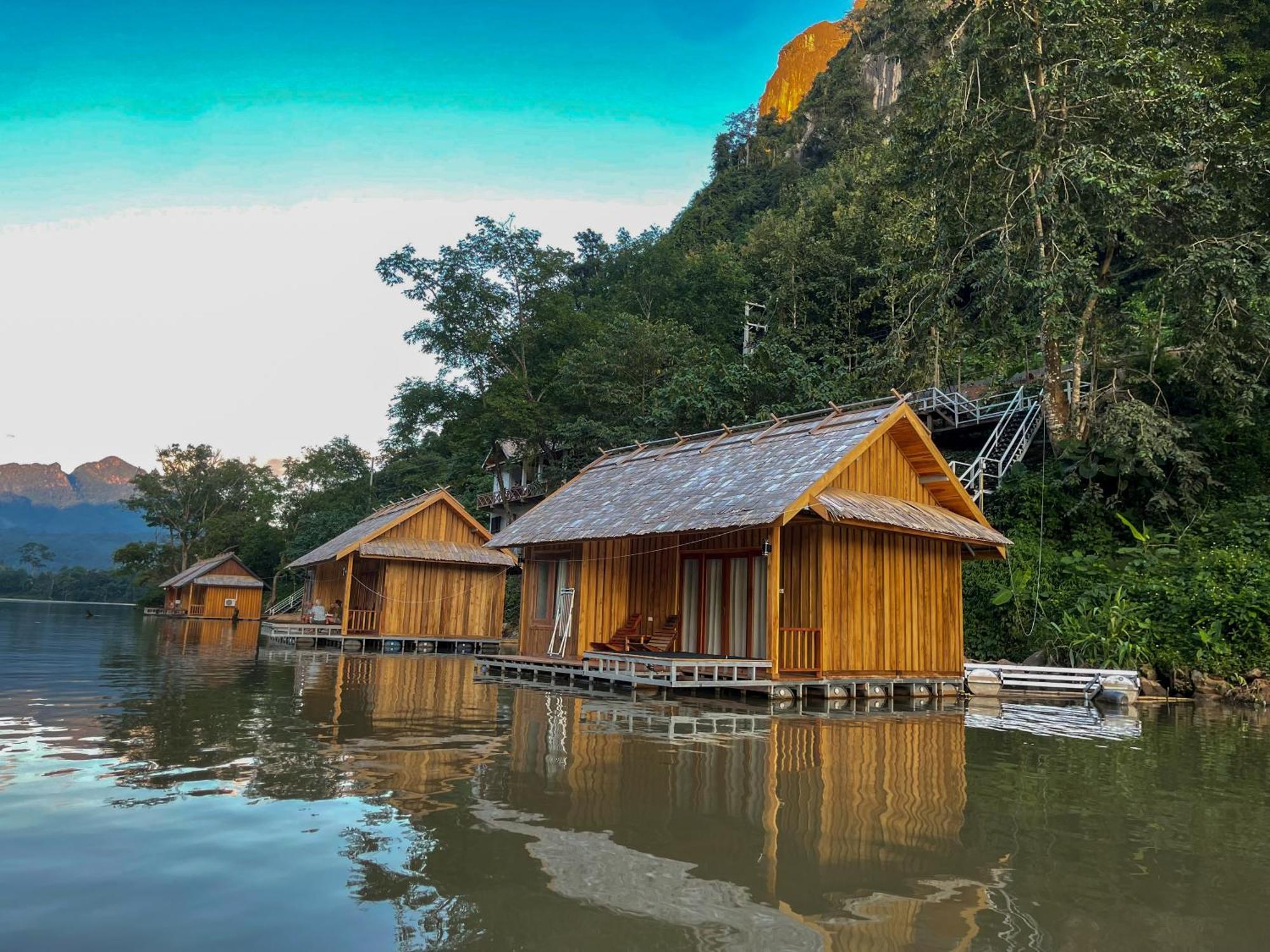 Nongkhiaw The Float House Hotel Bagian luar foto