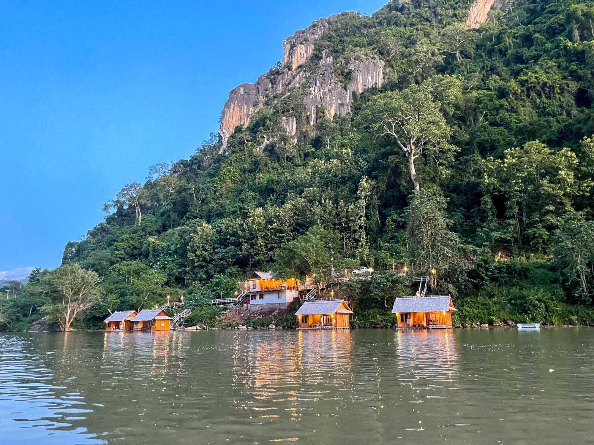 Nongkhiaw The Float House Hotel Bagian luar foto