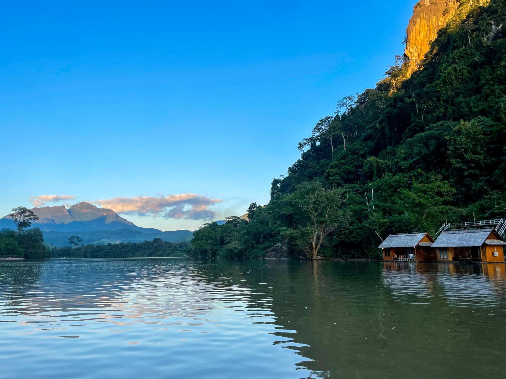 Nongkhiaw The Float House Hotel Bagian luar foto