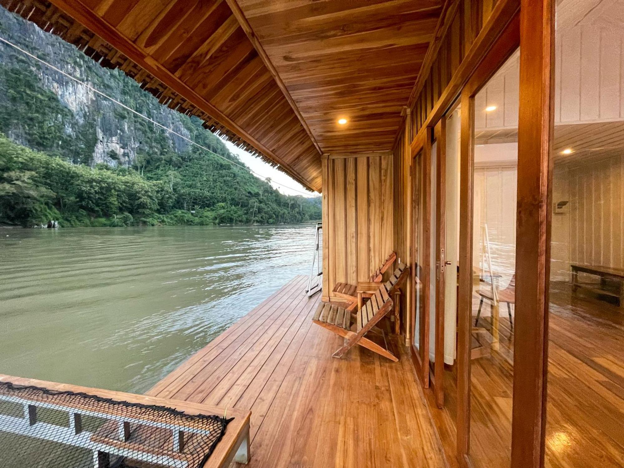Nongkhiaw The Float House Hotel Bagian luar foto
