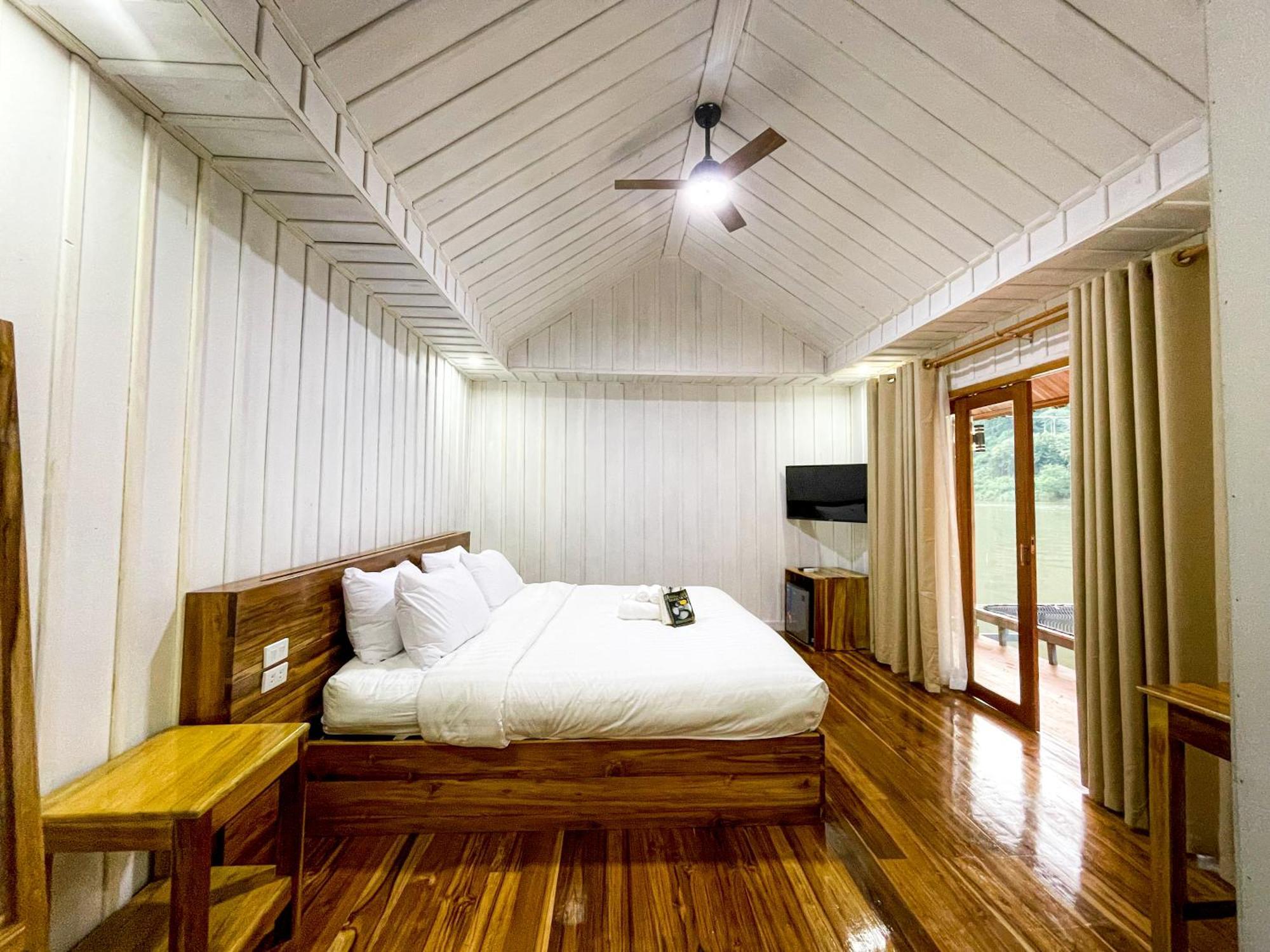 Nongkhiaw The Float House Hotel Bagian luar foto