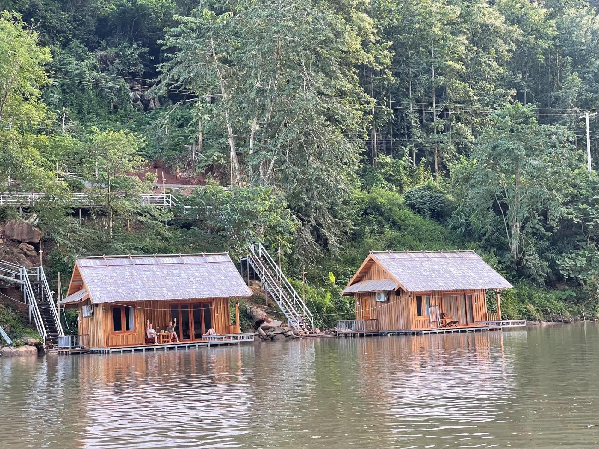 Nongkhiaw The Float House Hotel Bagian luar foto