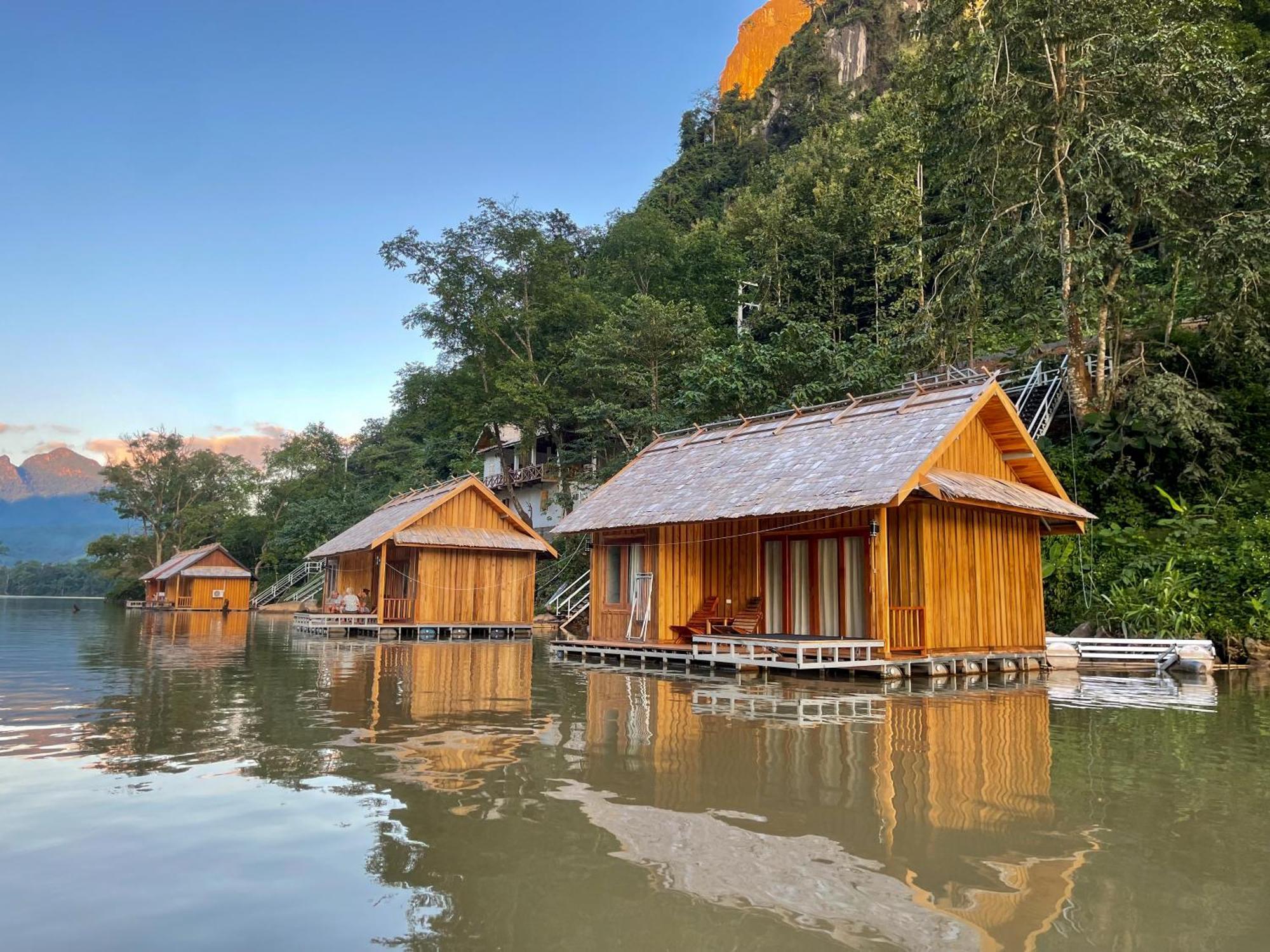 Nongkhiaw The Float House Hotel Bagian luar foto