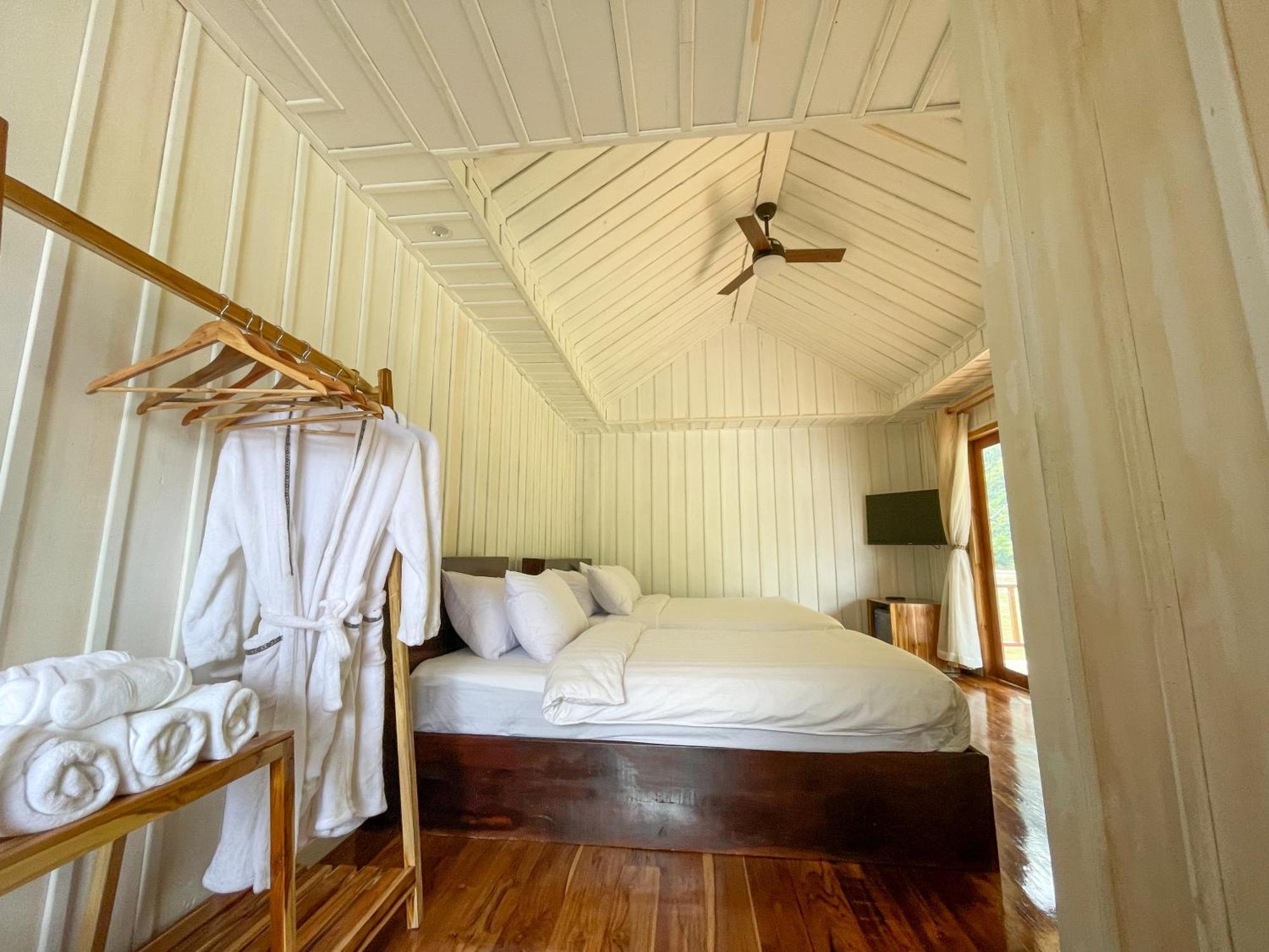 Nongkhiaw The Float House Hotel Bagian luar foto