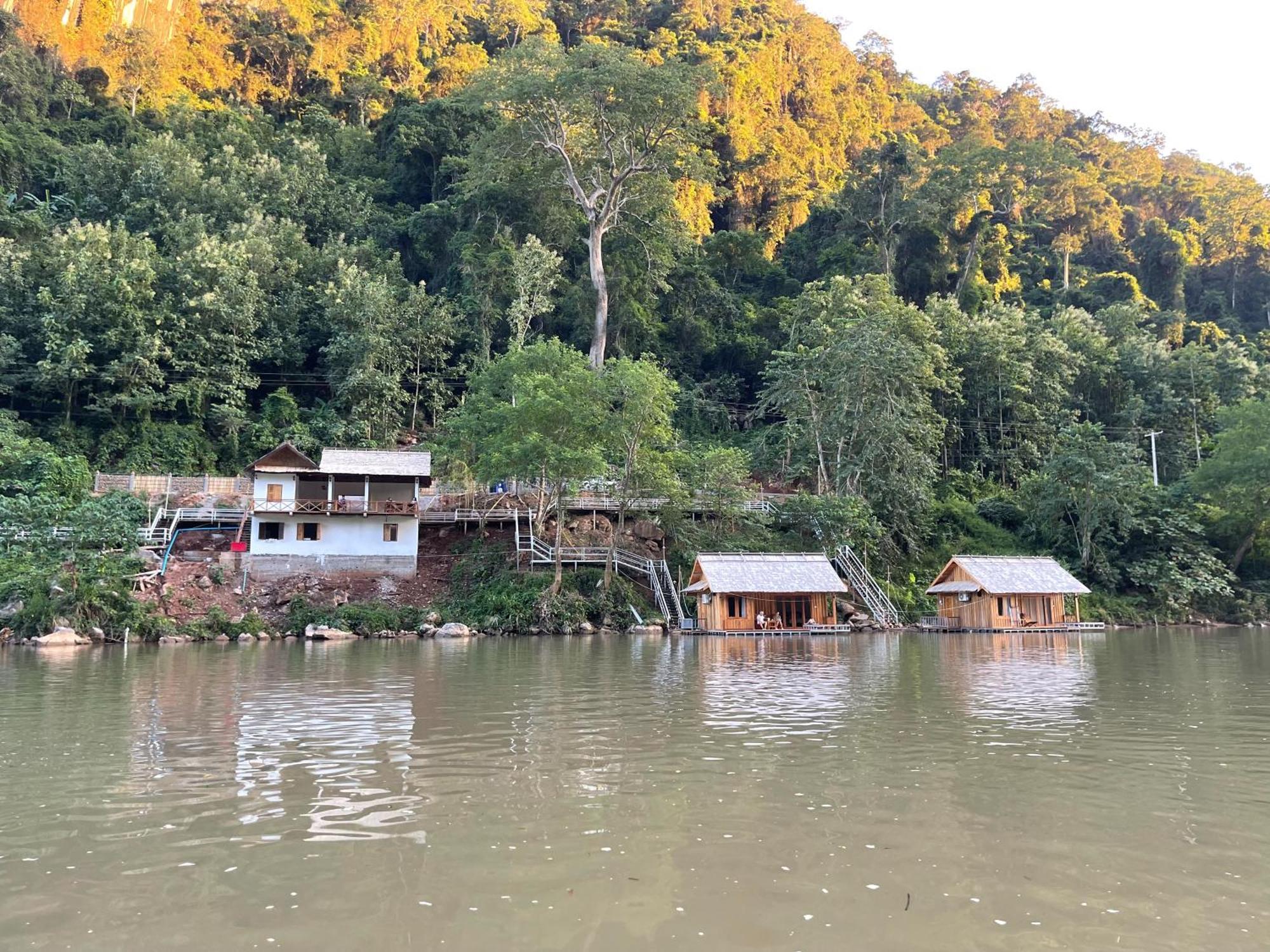 Nongkhiaw The Float House Hotel Bagian luar foto