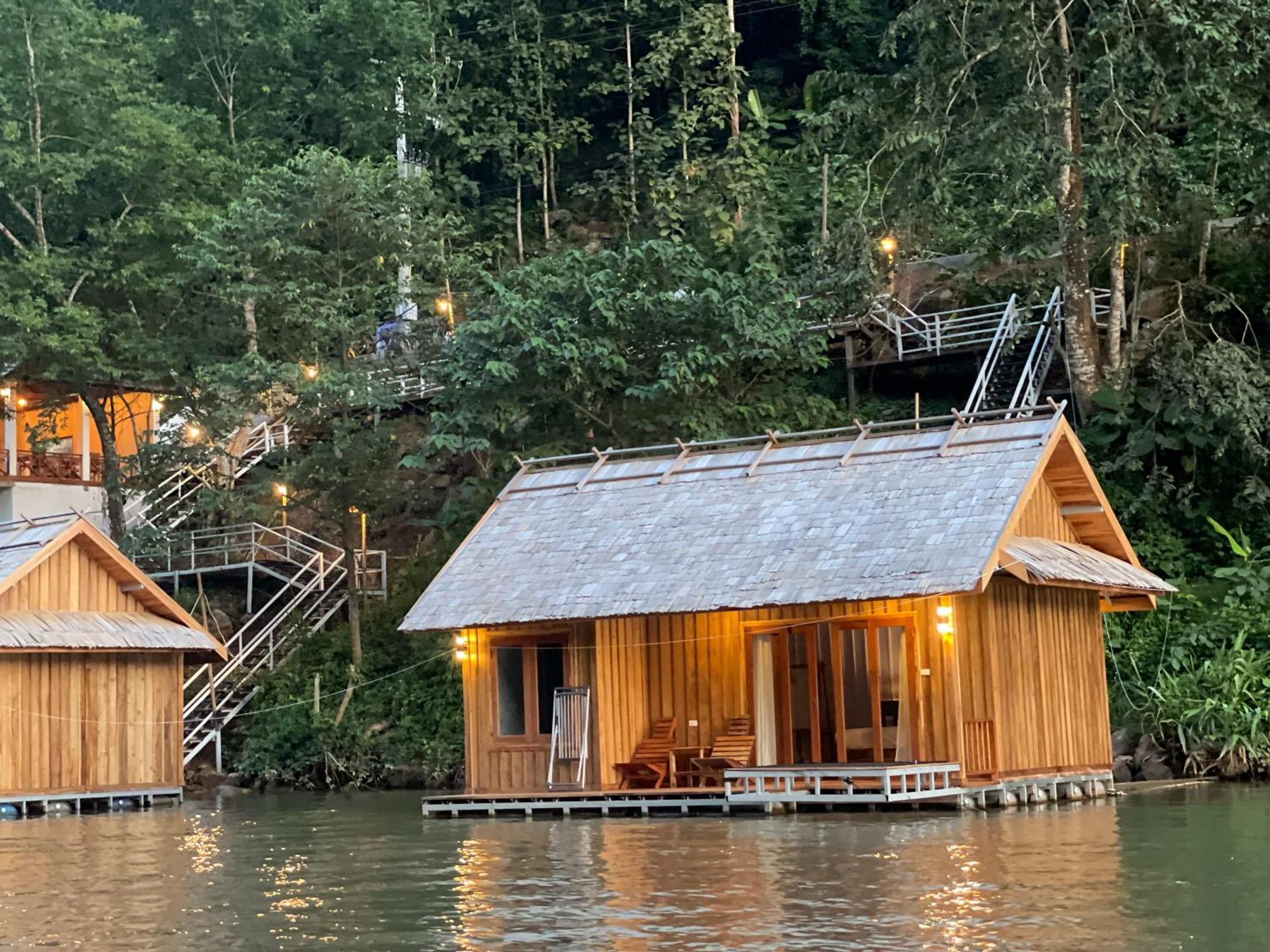 Nongkhiaw The Float House Hotel Bagian luar foto