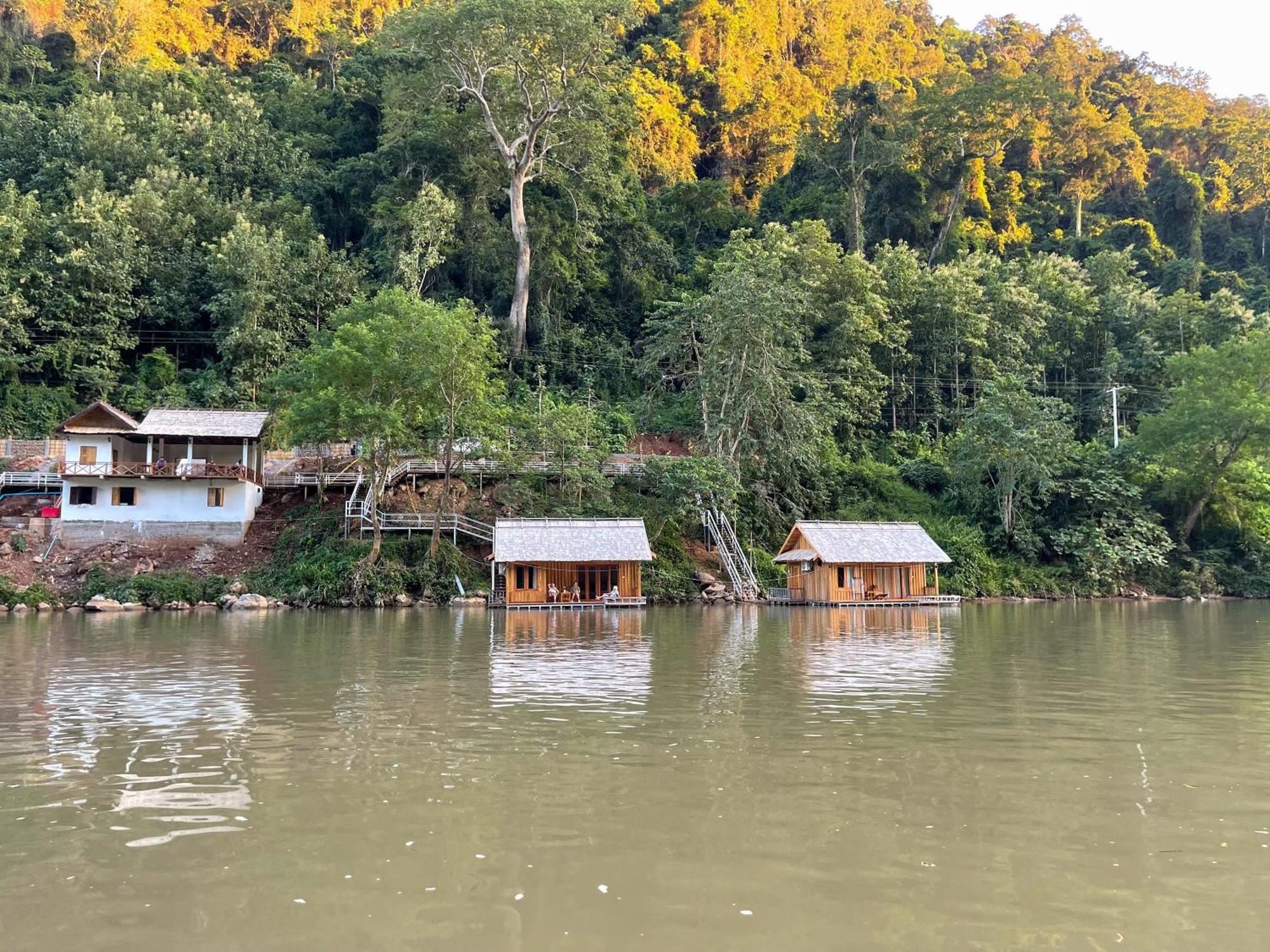 Nongkhiaw The Float House Hotel Bagian luar foto