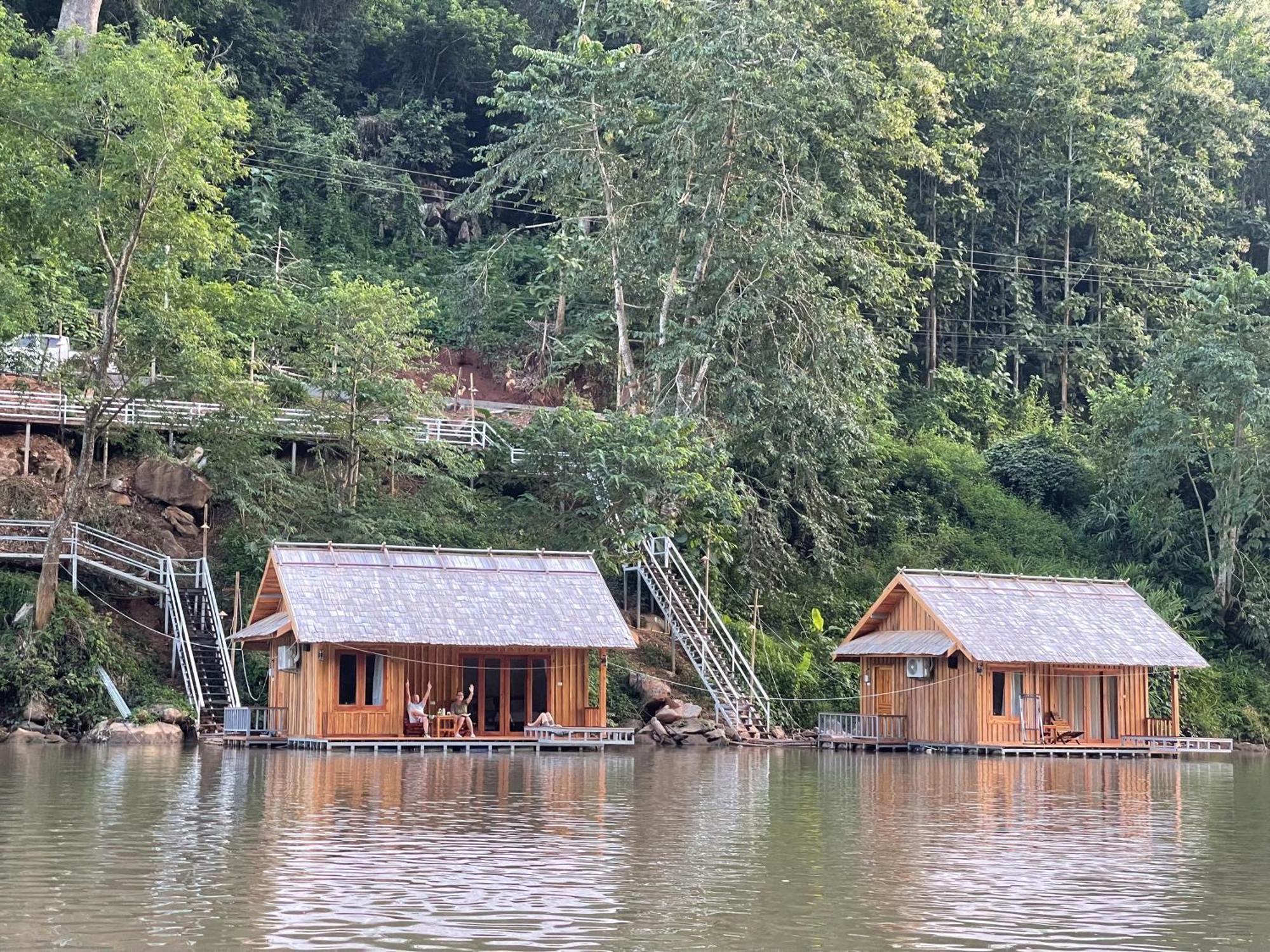 Nongkhiaw The Float House Hotel Bagian luar foto